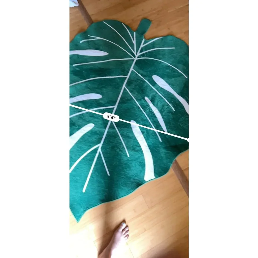 Green Monstera Leaf Shaped Area Rug 3’8” x 5’1”